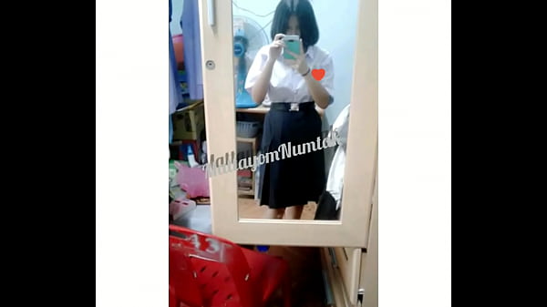 นักศึกษาช่วยตัวเอง