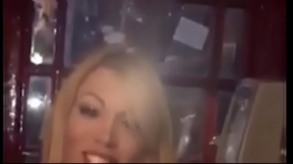 Nina La Divina acompa&ntilde;ante trans con una gran polla en Ibiza 