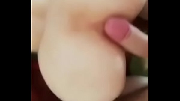 Mi prima se deja cojer cuando est&aacute; b. 