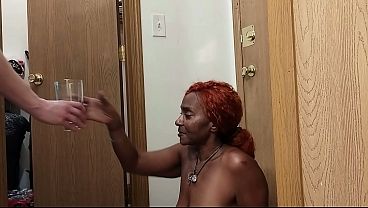 Piss whore Rachelle Newmuis is a golden guzzling urinal