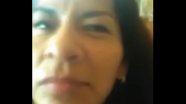 Judith, rica se&ntilde;ora chupando como si no hubiera ma&ntilde;ana