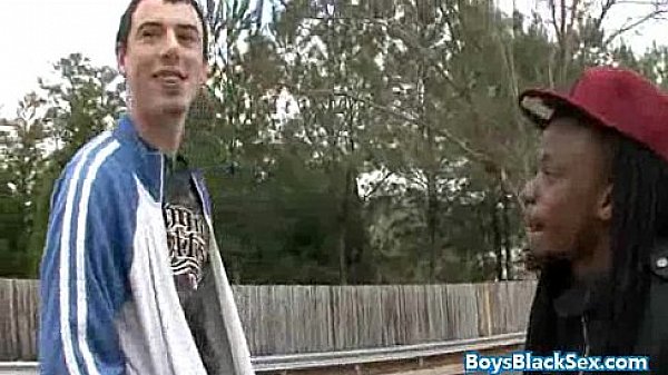 Black Muscled Dude Fucks Gay Skinny White Boy Bareback Style 04