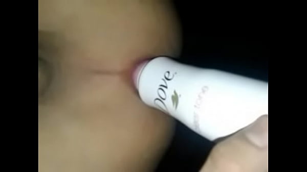 A mi ano le est&aacute; gustando que le meta cosas. 