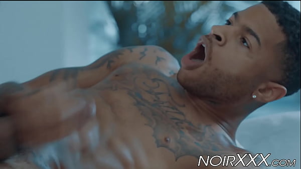 Handsome masseur Dante Colle seduced and used his black gay customer Leon Reddz. He licked his ass than ass penetrated him!  