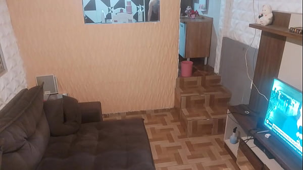 Patroa saiu e a Empregada n&atilde;o resistiu meu pau ereto