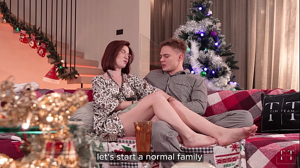 As a Christmas present, I decided to cum inside this glassesy beauty