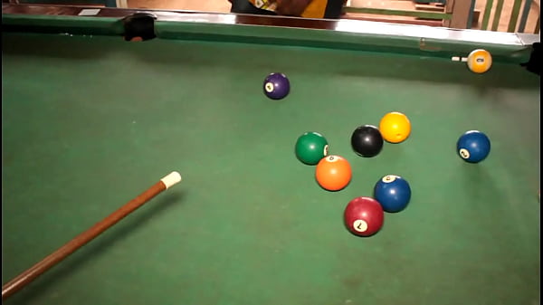 De l'inedite au Cameroun, le pari sexuel au billard contre une bonne bite et un cul bien ferm&eacute;