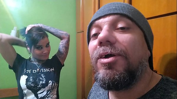 EXIBICIONISMO TOTAL DA TATUADA MARAVILHOSA DELICIOSA