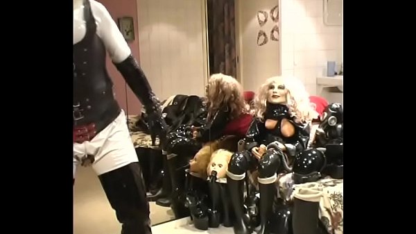 Roxina2007FetishLadyInWhite040307XL.WMV