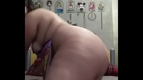 Mar&iacute;a needs a new penis