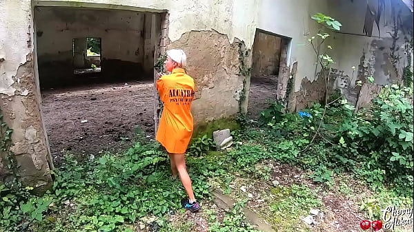 Hot Blonde Deepthroat and Ass Fucking after Escape until Cum on Face 