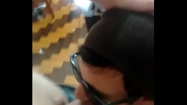 Puto engasgando na minha rola