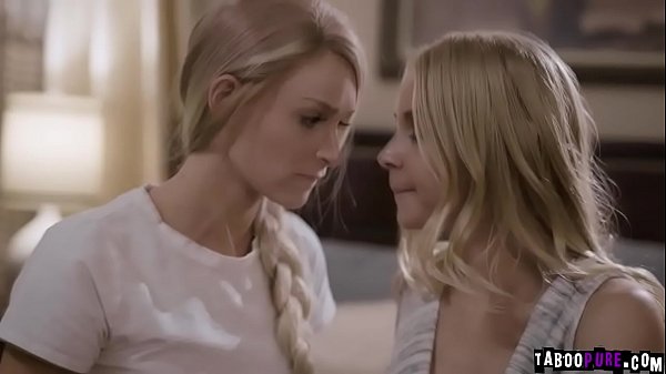 Emma Hix hungrily icks her step s pussy as her gasp!