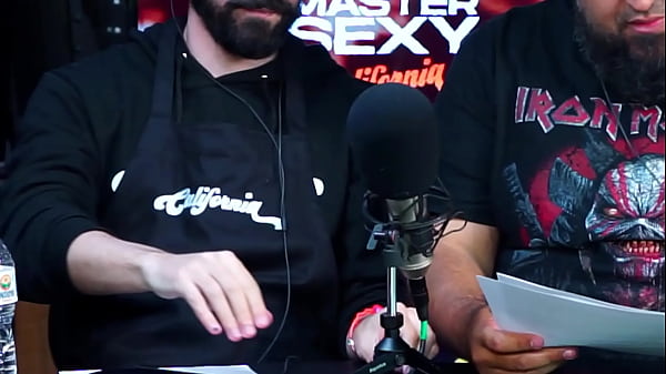 Novinha safada com uma bunda gigante