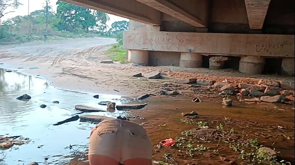 Gran Locura - Gran sexo anal en el r&iacute;o con la novia de mi mejor amigo el cuernudo