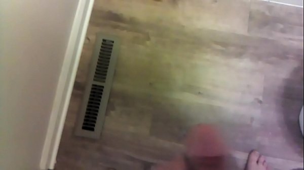 solo running in bathroom