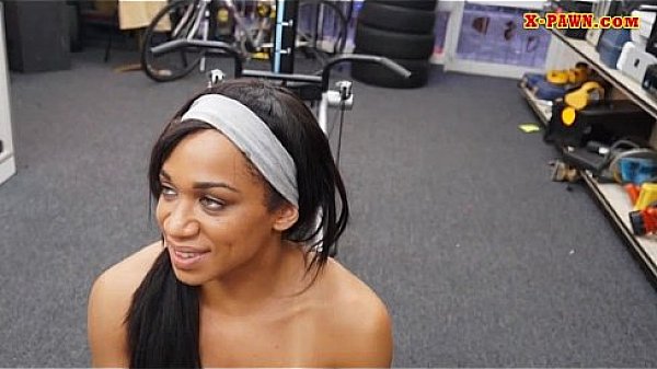 Muscular chick banged by pawn keeper