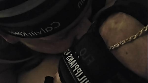 Amateur Milf Candid Sandra gets down on her knees and has hey pussy worshipped