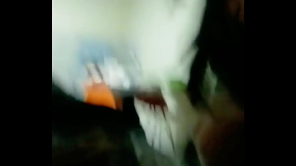 Mi Cu&ntilde;ada es vien puta se desviste en frente de mi y me provoca que le abra su rico y tierno culito cremoso 