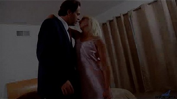 Horny mom sucks her way to wet facial