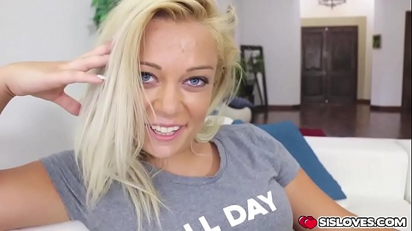 Sexy hottie babe Kenzie Green sucking it big