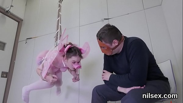 Crazy fuckslut gets her fuckholes stretched and extremely shagged