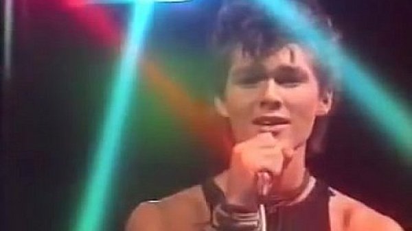 Take On Me - Fisrt Time On TV