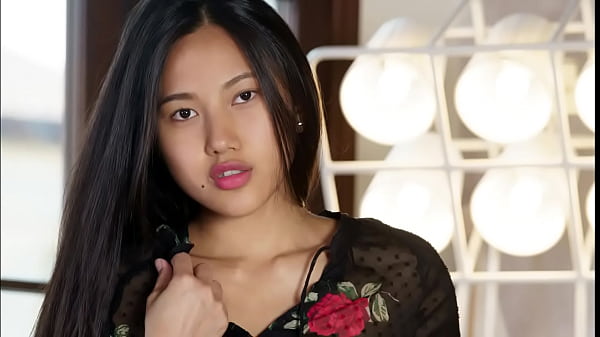 Hot porn actress May Thai edited music video SFW  