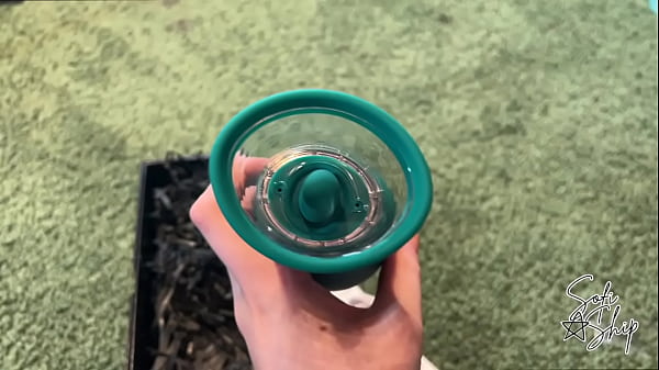 BRAND NEW SEX TOY Unboxing and USING ON CAMERA