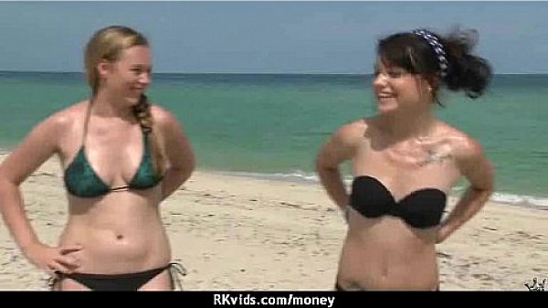 Amateur has sex for some quick cash 3