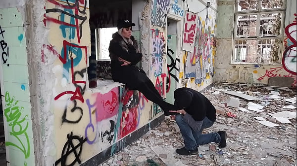 Stockings feet worship for a blonde MILF