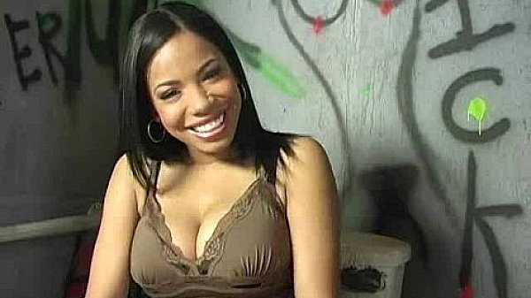 Horny Chick Oral Tease 17