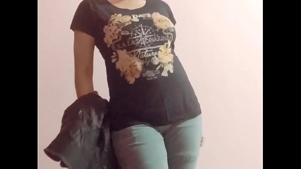 Agra Virgin girl tits and pussy