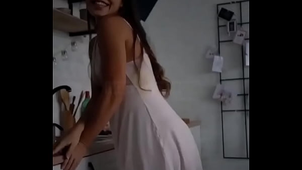 Baila muy sexy  
