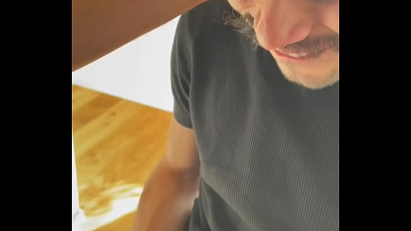 Papi me folla antes del desayuno. PARTE 1