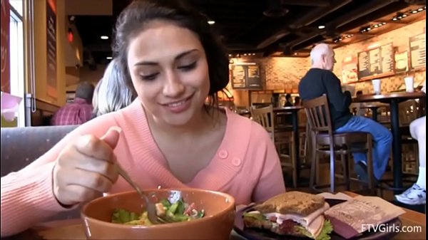 Rikki FTV uses Eroscillator and make a squirt