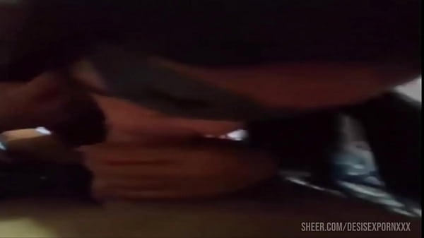 Acabe dos veces en su rica garganta  