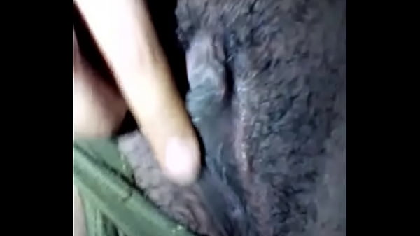 Me encuentro trabajando y mi esposa se puso cachonda y quiere verga urgente