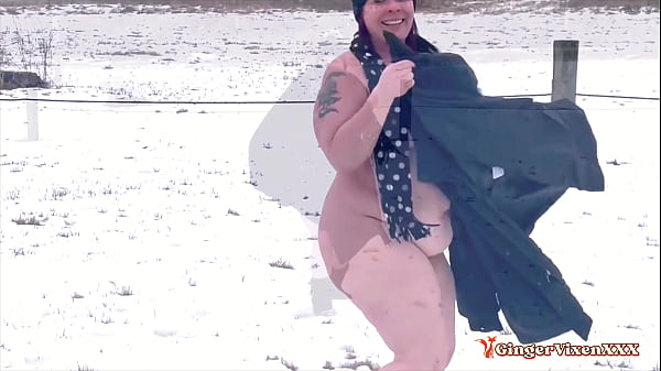 Naked Snow bunny Outside