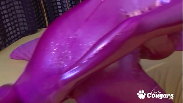 Body sex suit Angel Wicky masturbates wiht dildo on her bed 