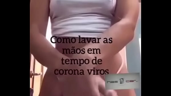 Minha gata ensinado como lar bem as m&atilde;os. Veja e aprenda com gostos.