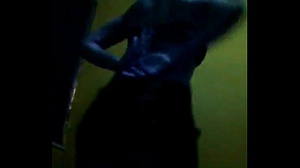 Camilla Safadinha fazendo StripTease