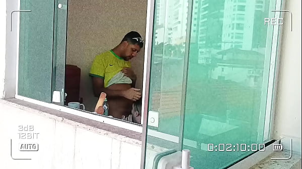 c&agrave;mera secreta me flagrou sendo fudido pelo marido da vizinha (COMPLETO NO RED) 