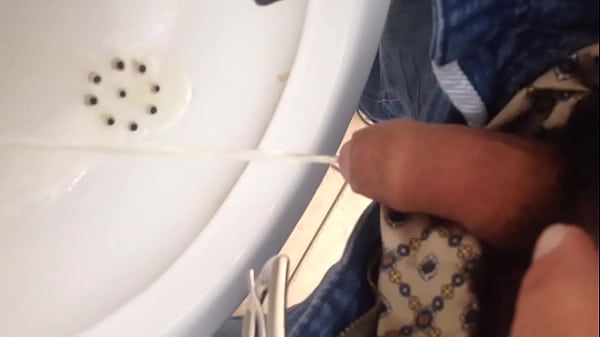 trim.715DB561-C1FF-4A5A-9C6A-25ECB1020CB7.MOV