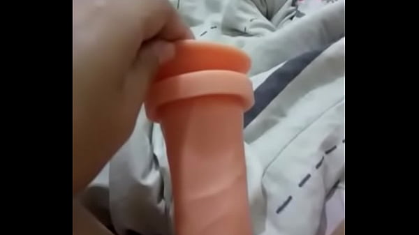 Eu brincando sozinha