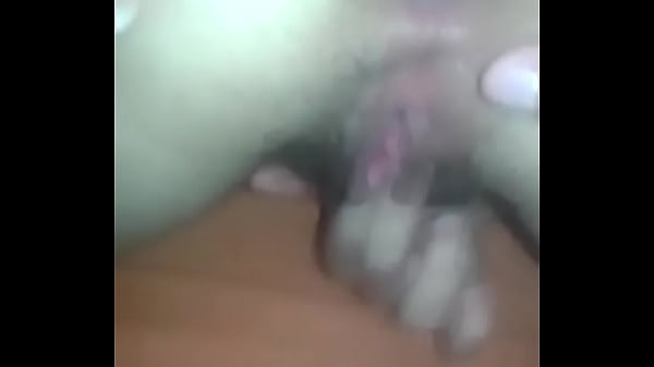 comendo o cuzinho da novinha