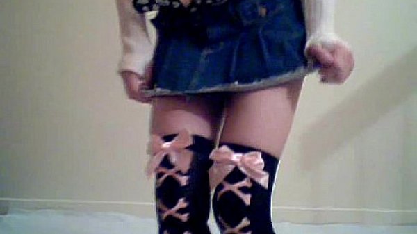 Emo Shemale Strips on Cam!