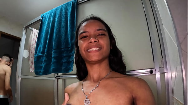 Jasmine Santanna levou f&atilde; para um banho