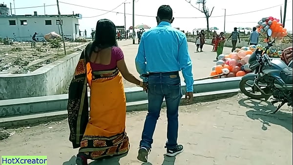 Desi sexy girl dating and fucking with office boss!  