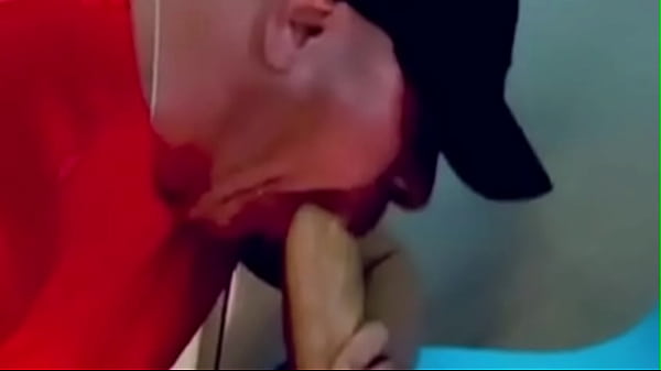 Soy heterosexual con miedo de que alguien que me conozca en mi vida de heterosexual pueda descubrirme en porno gay  